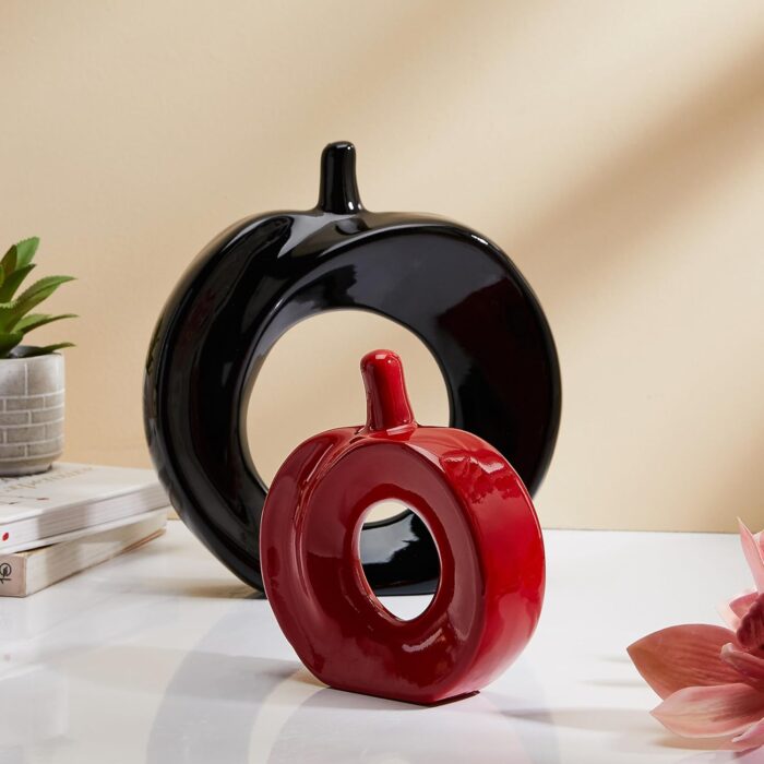 Apple-Shaped Ceramic Showpiece Set – Decorative Black & Red Apple Ornaments for Tabletop, Shelf & Home Decor (Pack of 2)