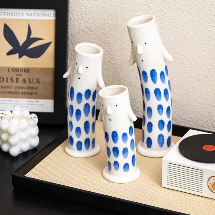 Cute Cartoon Figure Ceramic Vase – Handmade Face Design Vases for Home Decor, Dry Flowers & Tabletop Display - Image 5